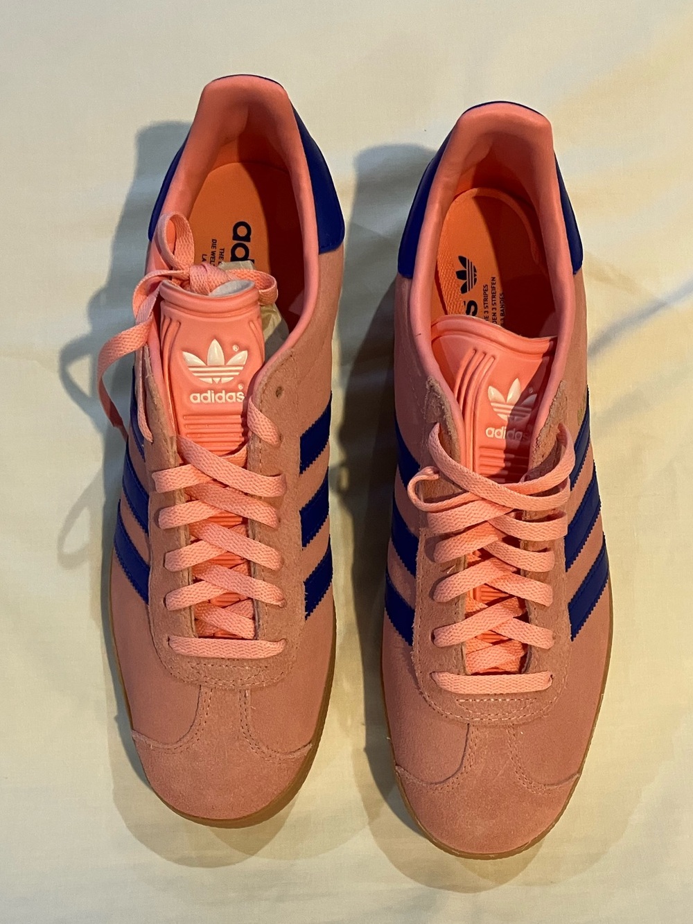 adidas men’s pink with blue stripes unisex